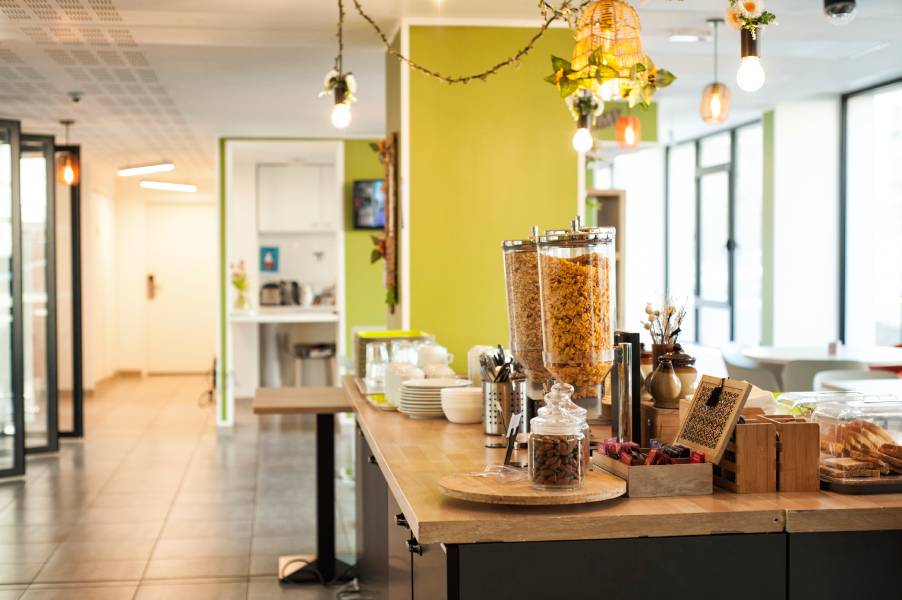Petit dejeuner Hotel Clichy Moov Appart Hotel